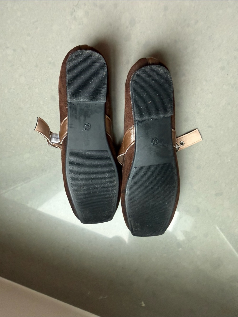 Classic Brown Mary Jane Ballet Flats with Bow - Picture 3 of 4